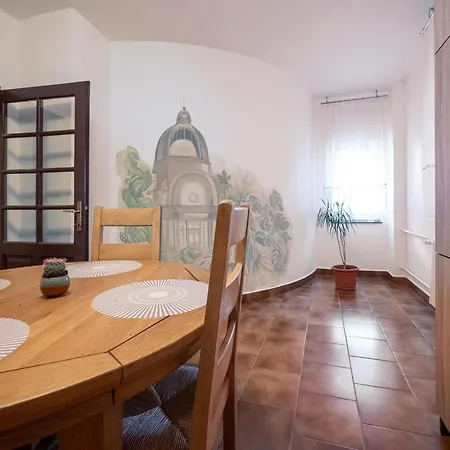 Green Oasis - Northern Apartment